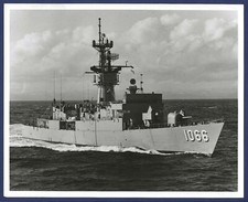 USS MARVIN SHIELDS FF-1066 Frigate 8 x 10 Official USN Photo