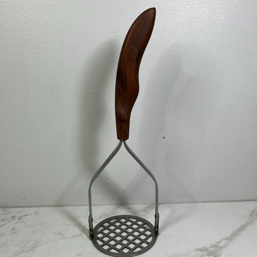 Cutco No. 14 Potato Masher Vintage Brown Wood Handle - Picture 2 of 9