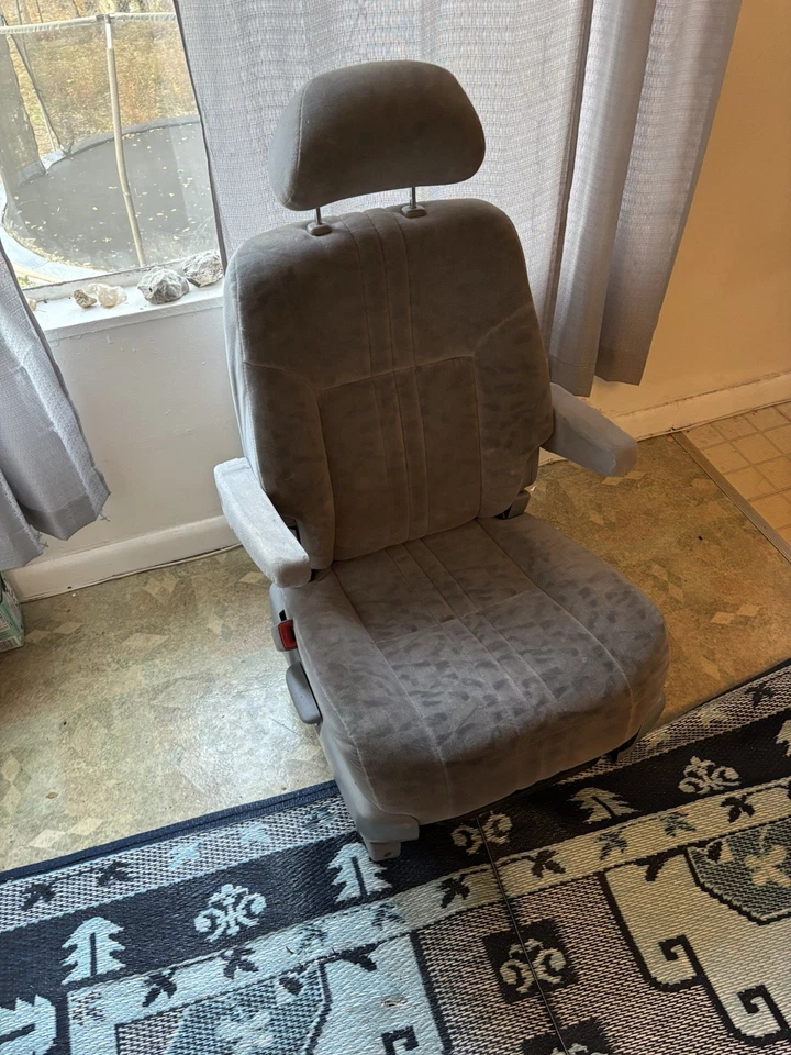 Assento lateral para motorista Toyota Sienna cinza segunda fila 2001 - Imagem 4 de 4