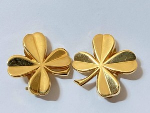 Authentic CHANEL Earrings Clover 4leaf Motif 94P Gold Plated Vintage