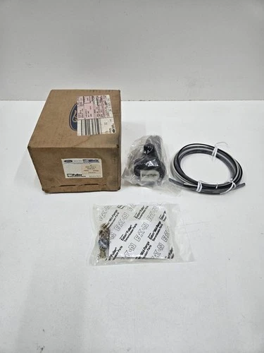 New Genuine Ford E6HZ-7213-C  Medium Heavy Truck Shift Knob Kit K-2010 OEM  NOS