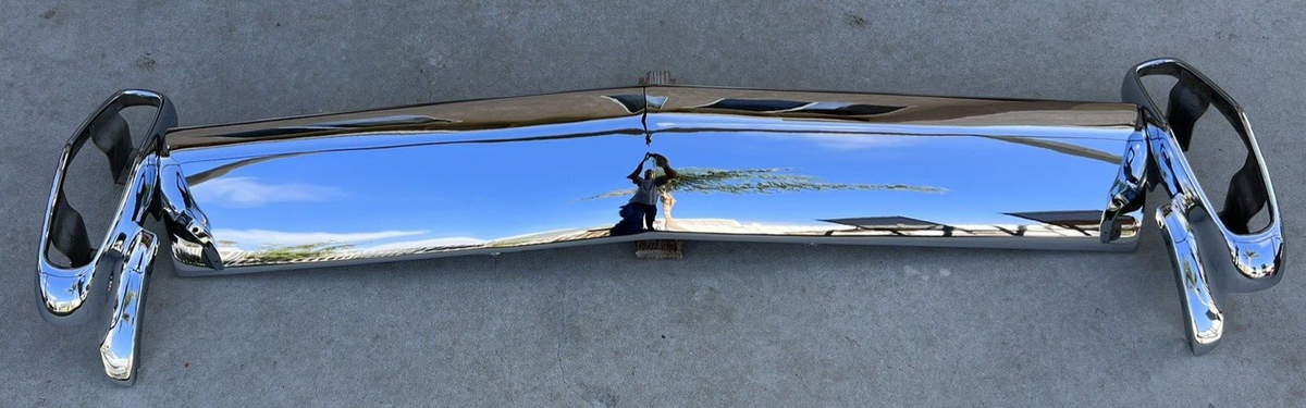 バットウーマン　キャデラック Video: It's Not the Batmobile – It's a 1960 Coupe de Ville