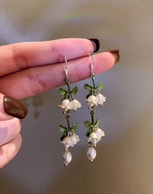 Schnur aus weißen Maiglöckchen wirklich weiße Perlen Ohrhänger Blumen Ohrringe