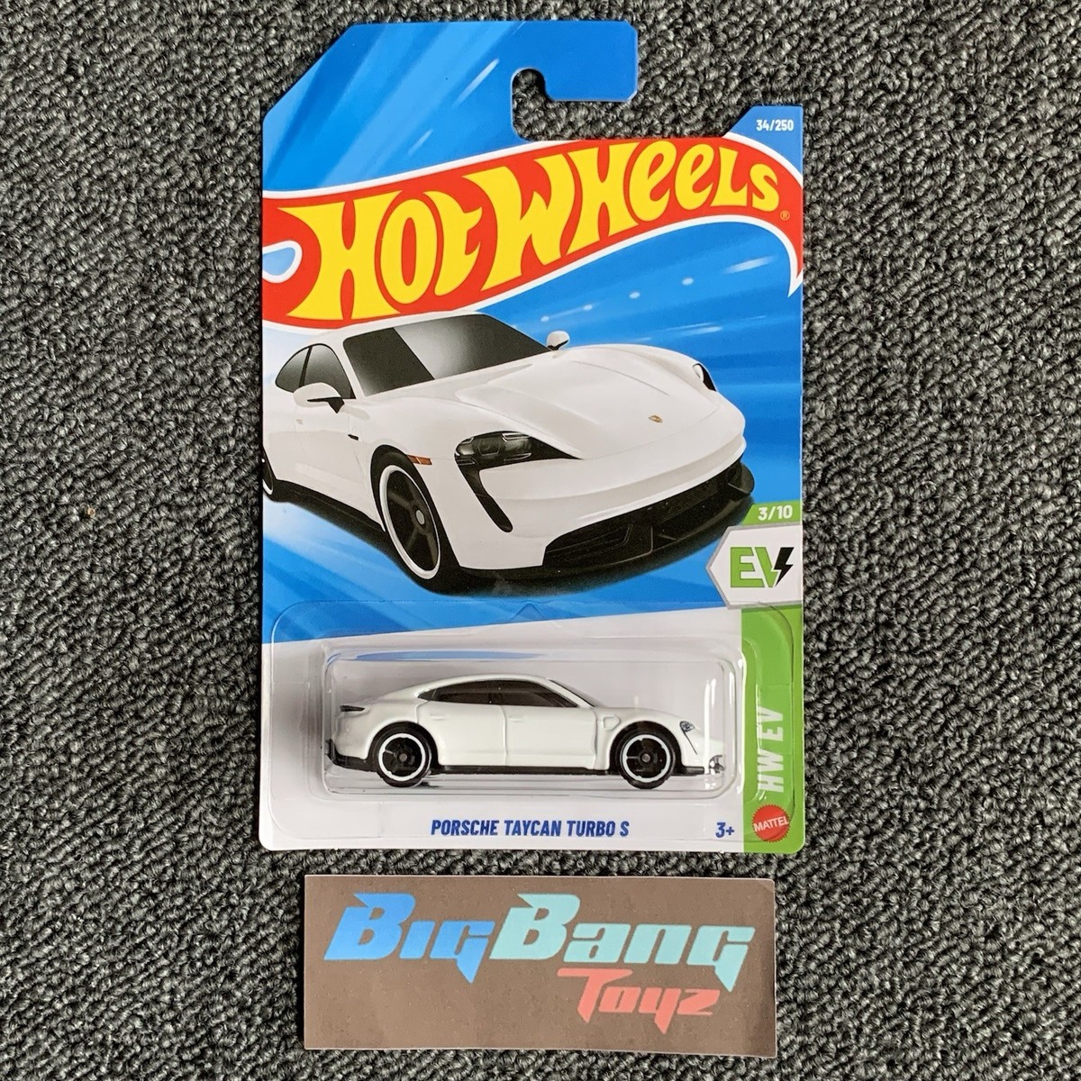 Hot Wheels Porsche Taycan Turbo S White #34 Mainline 2026 Case B