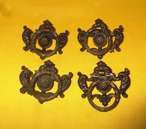 SET 4 DECORATIVE ANTIQUE DRAWER PULL HANDLES