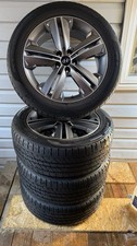 235/55R19 2019 Hyundai Santa Fe original rims with tires  ￼