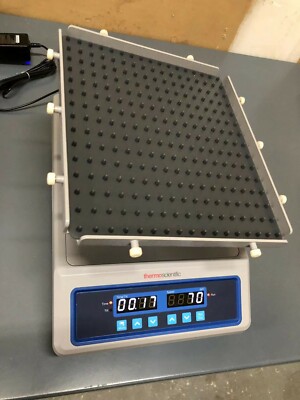 New Thermo Scientific 88882001 Digital Rocker 120v Speed range: 1   70 rpm