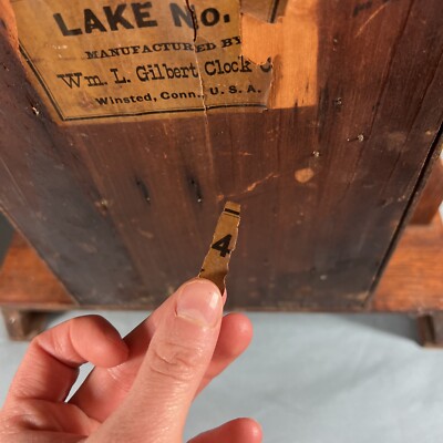 Antique American Wm. Gilbert Oak Shelf Clock Lake No. 4 Original