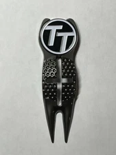 Crosshairs Divot Tool & 1" Flat Coin Style Fine Quality Golf Marker - A Beauty!