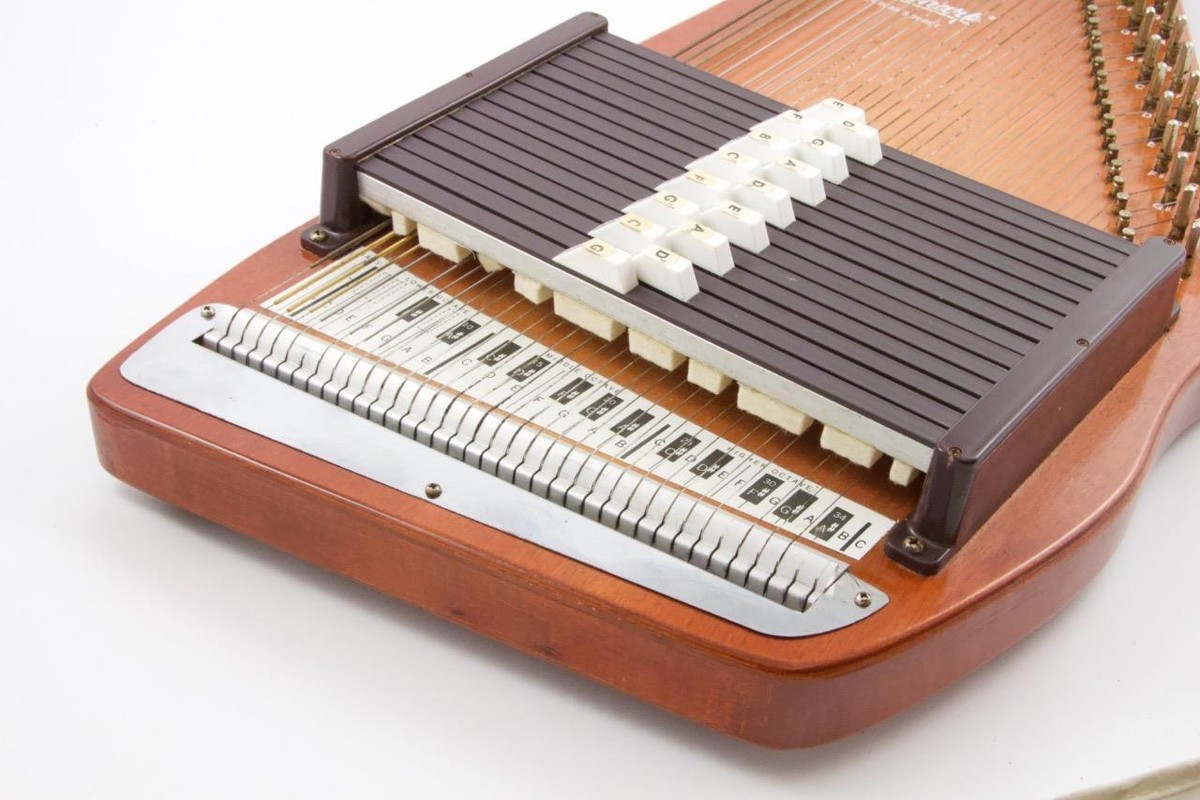 Vintage Oscar Schmidt 36 String 15 Chord Autoharp-As Is/For