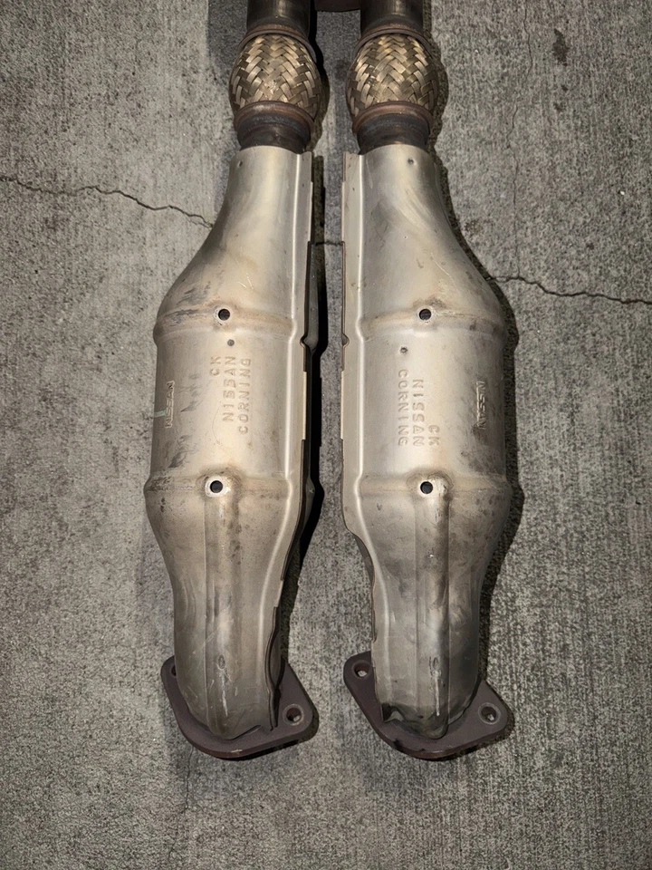 Nissan Gtr 35 catalytic Converter Set - Image 2 of 4