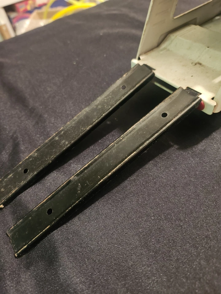 Blue Pressed Steel Tonka Car Hauler w/ 2 Plastic Corvettes - Image 2 of 4