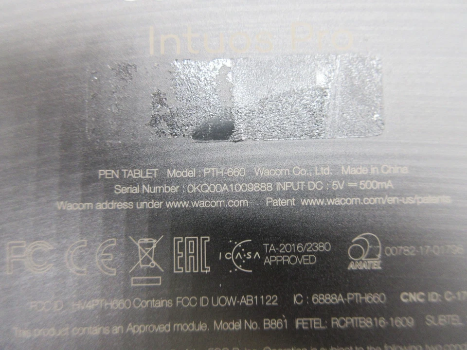 Tableta de dibujo gráficos Wacom Intuos Pro PTH-660 mediana Bluetooth negra Foto 4 de 4