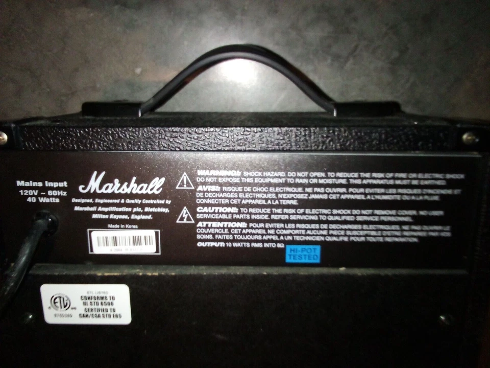 Marshall MG10CD Amplificatore Chitarra 10 Watt Nero con Cover - 100% Testato-Funzionante - Immagine 4 di 4