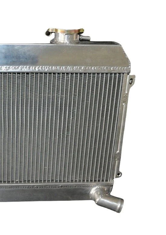 RADIADOR ALUMINIO 3 FILAS PARA CAMIONETA DATSUN 510 521 1968-1973 / 620 1972-1973 1,6 L Foto 4 de 4