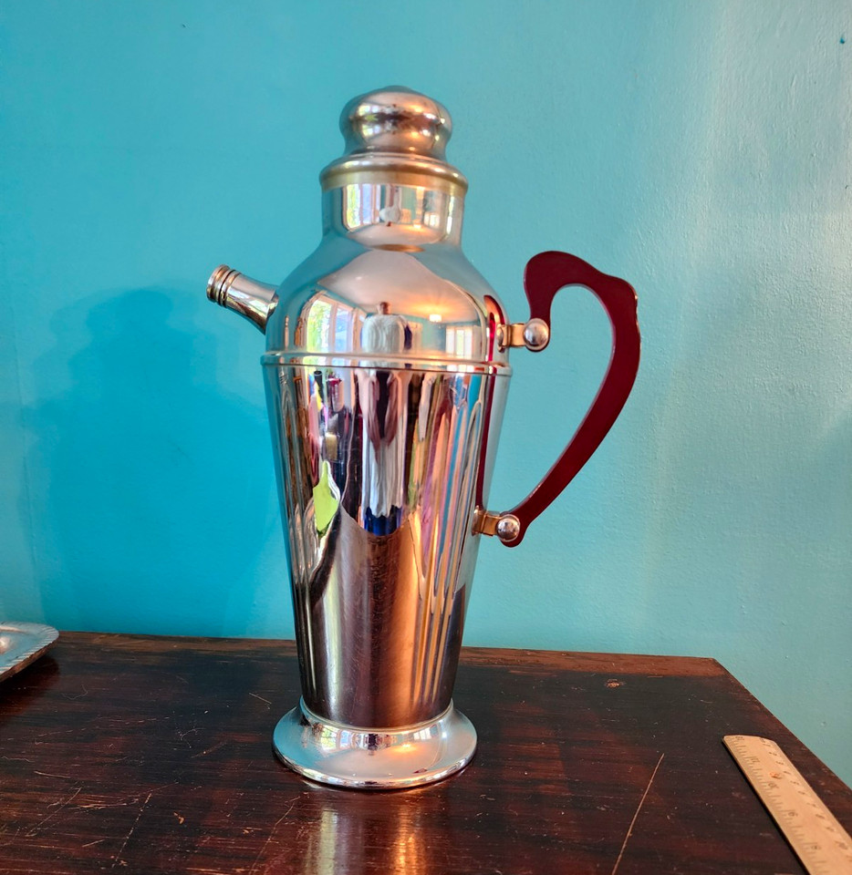 VTG Stainless Chrome Cocktail Shaker w/ Red Lucite Handle Approx 12in, Art Deco