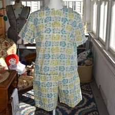 Vintage 60s Floral Cotton Shorts Set Mod Blue Green Daisy 2pc Summer Play Set XS