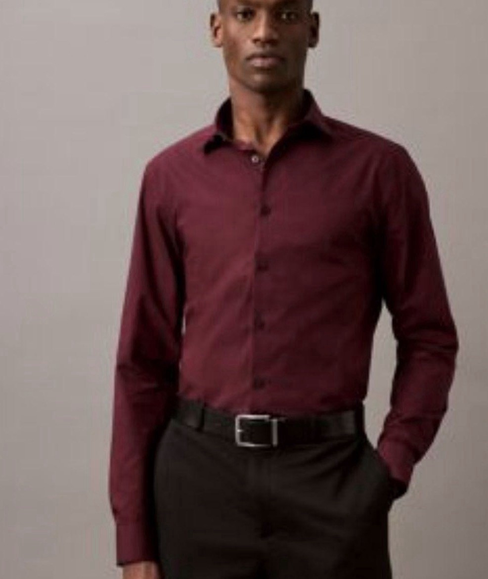 Calvin Klein Men's Slim Fit Non-Iron burgandy Dress Shirt 16.5 34/35