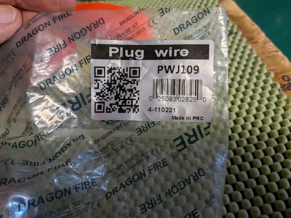 AIP Electronics PWJ109- Dragon Fire- Juego de cables de bujías **(7)** ¡5,3 V8! NUEVO. Foto 3 de 4