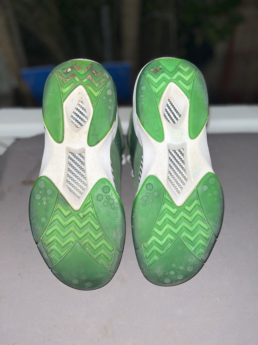 シャックシリーズ　クリスマス Buy Shaq Attaq 'Ghost Of Christmas Present' - V61428 | GOAT