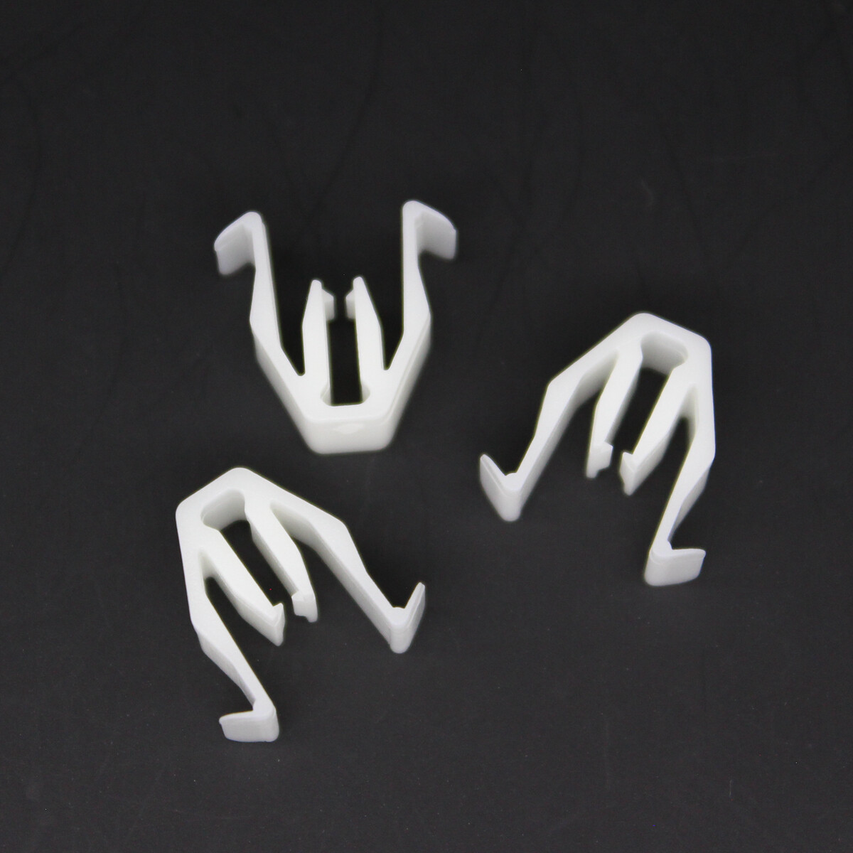 20x Front Grille Tri Panel Retainer Clips Grill Fastener For Chevy Equinox : Aazon.in - Foto 10