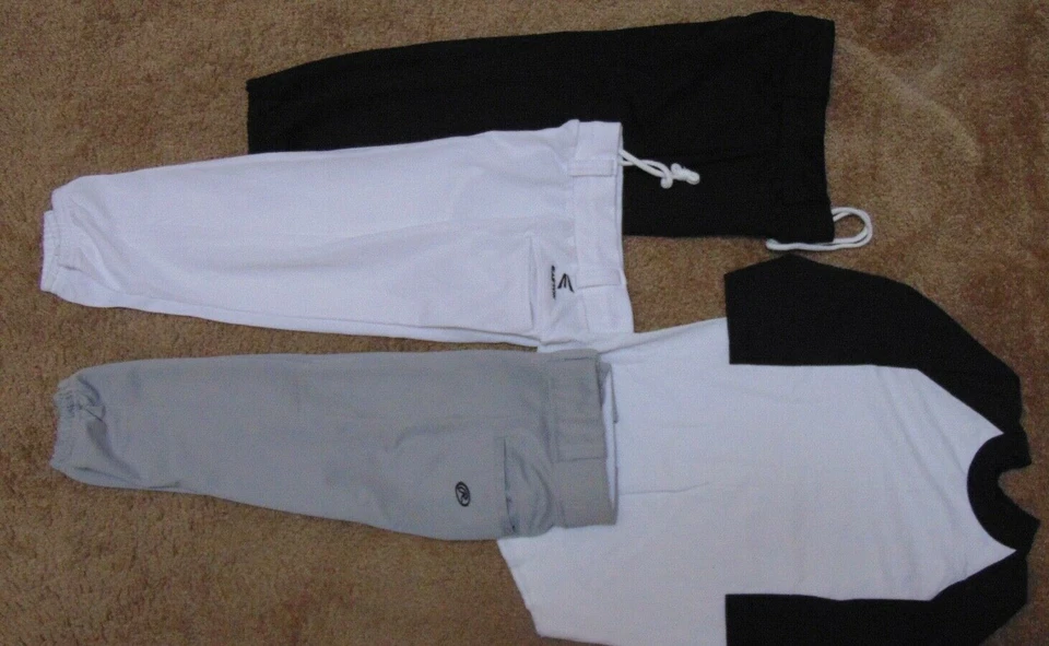 Lote deportivo Easton, Soffe, Rawlings para niños talla XS Foto 3 de 4