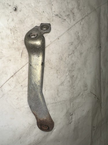 Mercedes-Benz E-Klasse W212 Motor Turbolader Halterung A6510964340