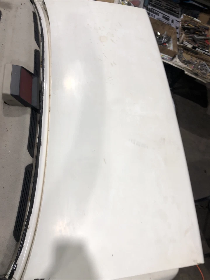 BMW E30 Serie 3 82-91 BOTA/Tapa maletero CUPÉ, SEDÁN, VERTIDO (SIN ÓXIDO BUENO) OE Foto 4 de 4