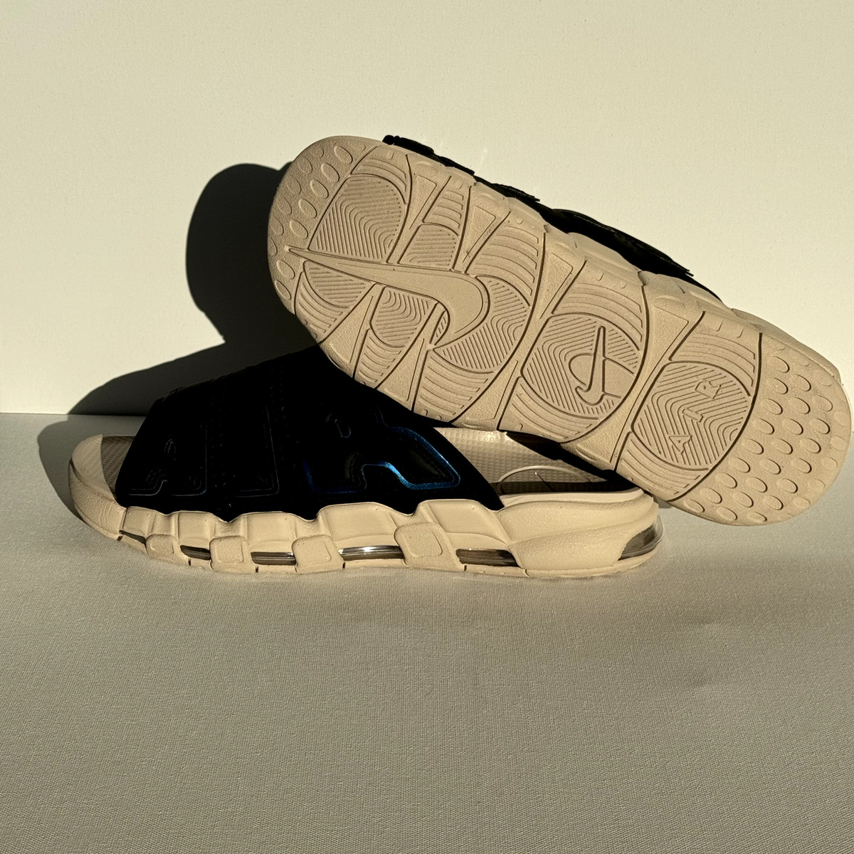 Nike Air More Uptempo Slide Black Sanddrift Iridescent Size 11 