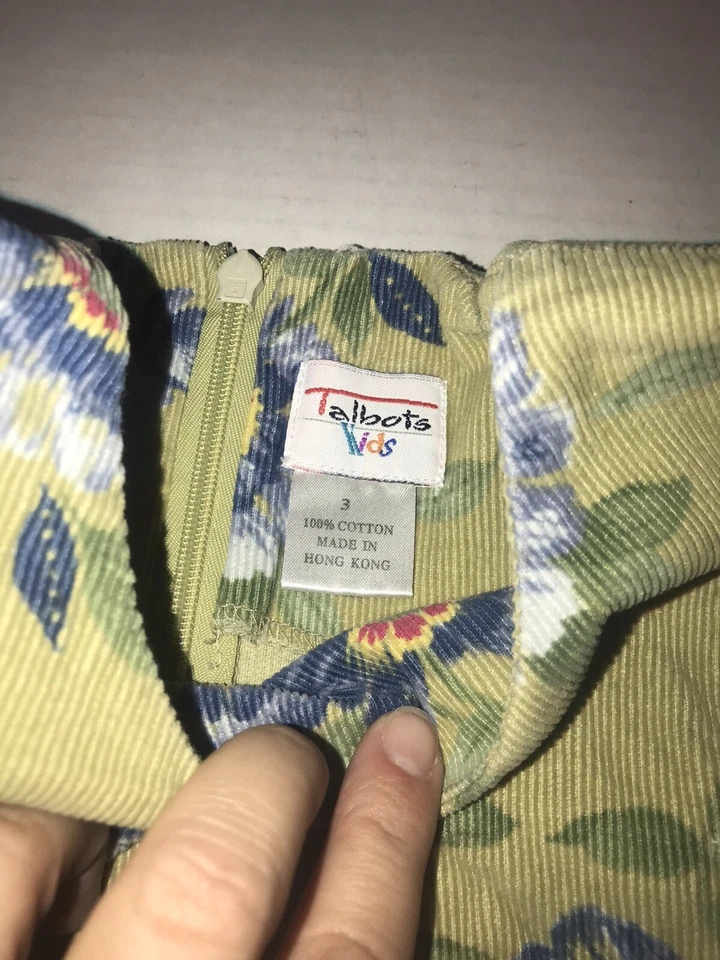 Camiseta de veludo cáqui TALBOTS KIDS com flores azuis tamanho 3 - Imagem 4 de 4