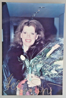 Autogramm der schwedischen Hofsängerin Helena Döse auf Foto um 1990 (136469)