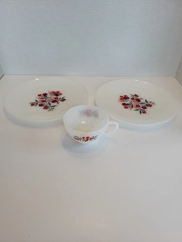 Vintage Anchor Hocking Fire King Primrose  Coffee / Tea Cup 2 Dinner Plates