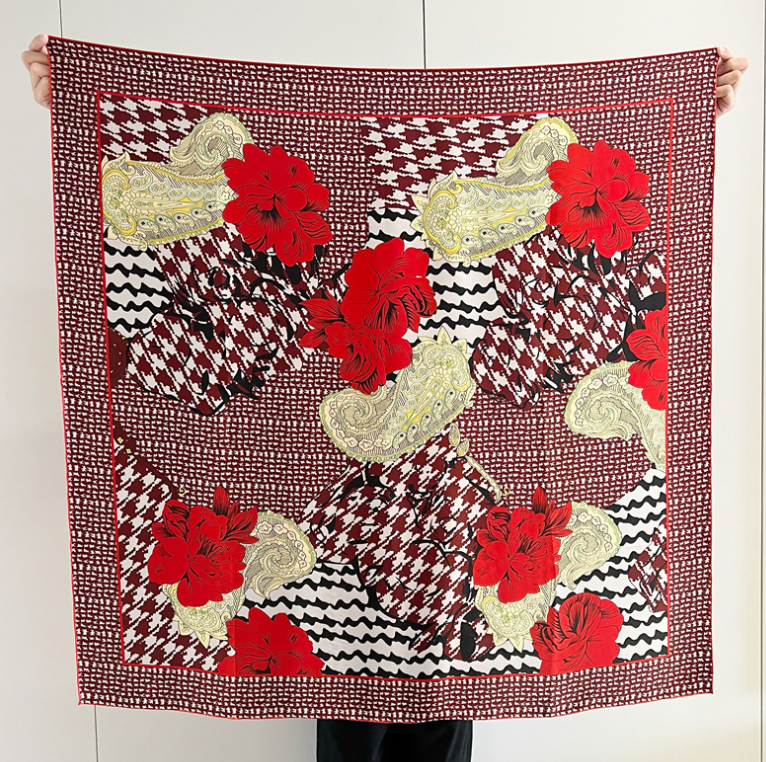 100% Silk Mulberry Shawl Red Floral Print Scarf 110x110cm