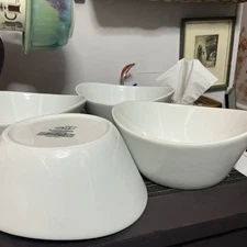 Over and Back What a Dish! Porcelain Oval 8” Vegetable / Pasta Bowls Set Of 4