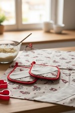 Presine cucina con tela aida e strofinaccio modello gnomi