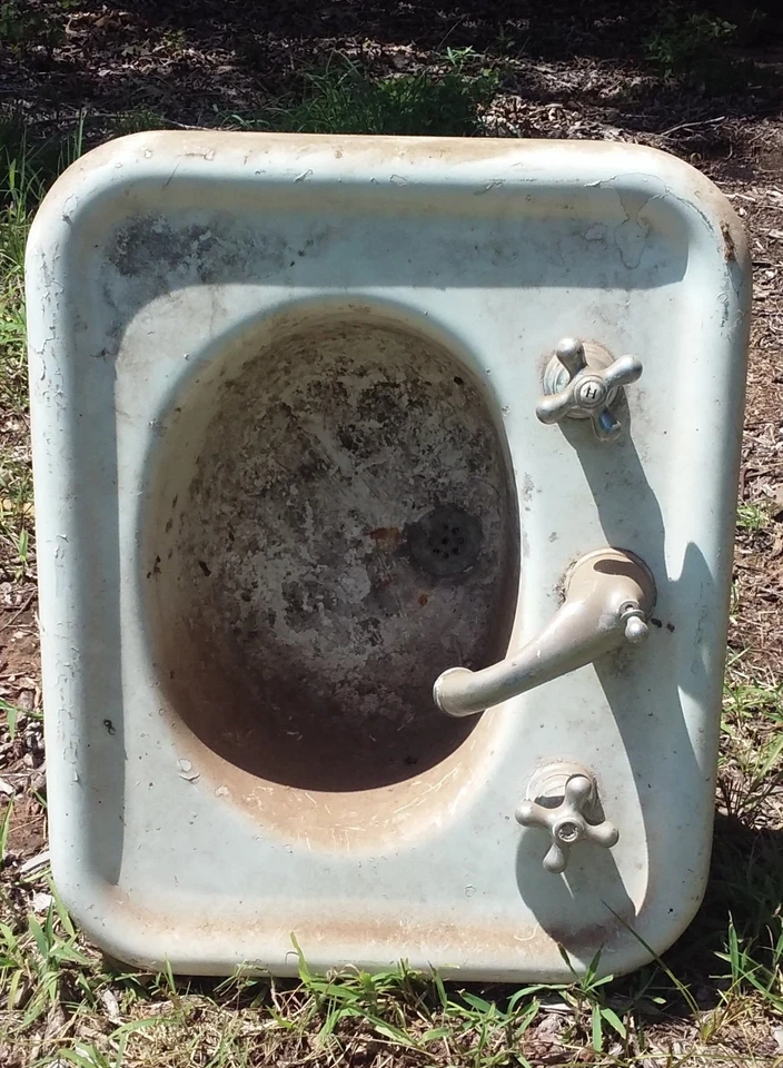 1920's American Standard Vintage Pedestal Sink - Image 3 of 4