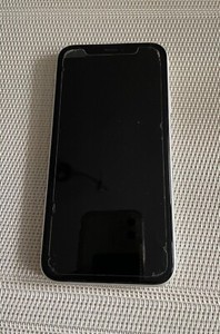 Apple iPhone XR Handy - 64GB - Weiß Einwandfrei