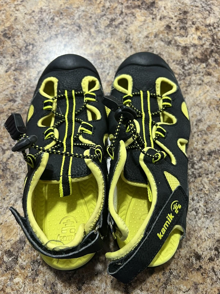 Sandalias Kamik para niño talla 4 Foto 3 de 4