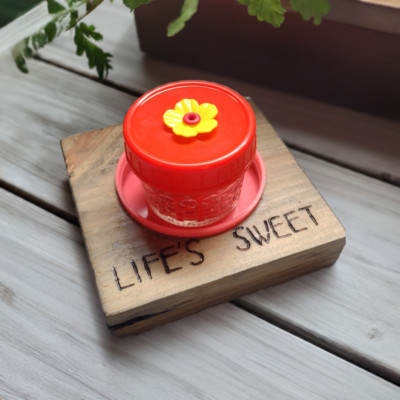 Tabletop Hummingbird Feeder - Customized Gift - 4oz - Easy To Clean!
