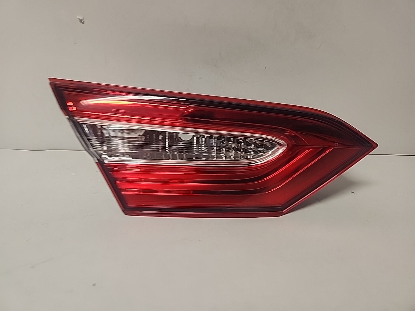 2018 - 2020 Toyota Camry Halogen Inner Tail Light (Left/Driver) OEM L106