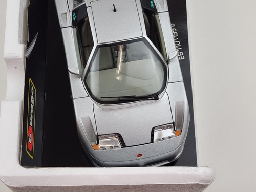 Bburago Diamonds 1:18 Scale 1991 Bugatti EB 110 Diecast Car Model | Grey | #3045 - Picture 6 of 10