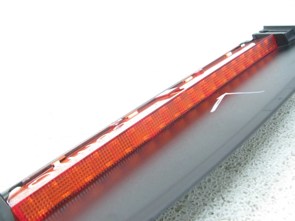 09-16 AUDI B8 A4 S4 RS4 SEDAN 3RD THIRD BRAKE TAIL LAMP LIGHT OEM 091422 - Image 2 of 4