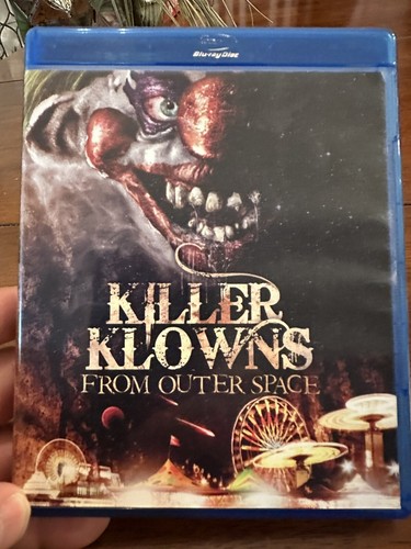 Killer Klowns from Outer Space (Blu-ray, 2018, 1-Disc) 1988 Horror Comedy - Foto 1 di 3