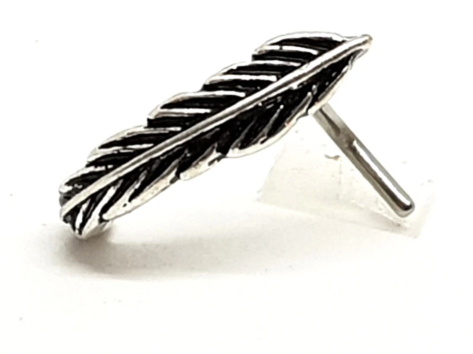 Perno naso piuma curvo 20 g (0,8 mm) 316 L acciaio chirurgico cingolato L cur... - Immagine 4 di 4