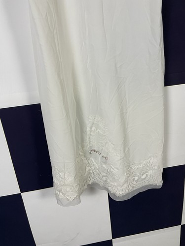 Diamond Cut Vintage Lingerie White Silky Lace Slip Size M - Picture 10 of 12