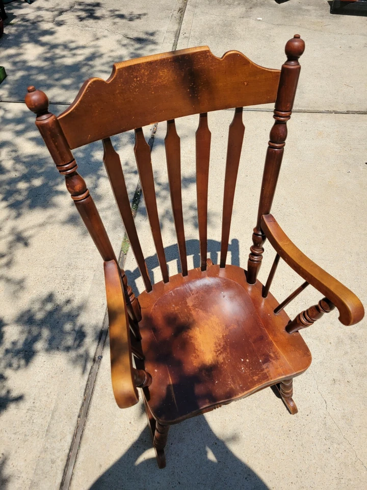 Кресло-качалка Tell City No49 Rumford из цельного клена со стрелой сзади - Изображение 3 из 4