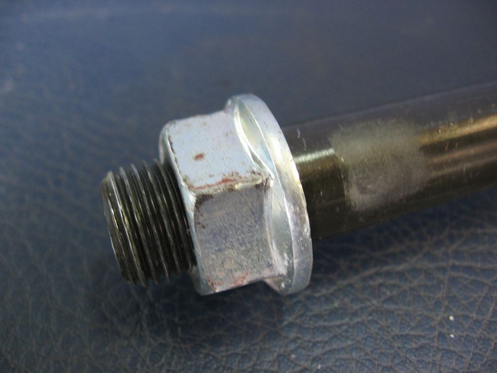Kawasaki ZX600 Swingarm Pivot Shaft Bolt 1992 Ninja 600R 1988