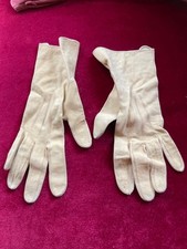 Ladies Vintage Suede Gloves in pale beige with button detail size 6