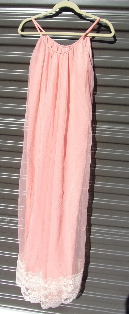 Vintage Women SILKY Nylon Lace Nightgown Size Small Intime Califorina USA #22