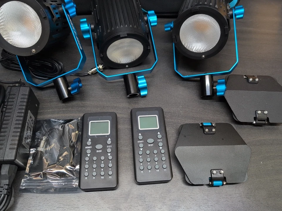 Lote de 3 luces bicolor Dracast BoltRay LED400 DRBR-F-400B Foto 2 de 4